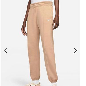 Nike Collection Fleece loose-fit cuffed sweatpants sand Size M Brand New w Tags